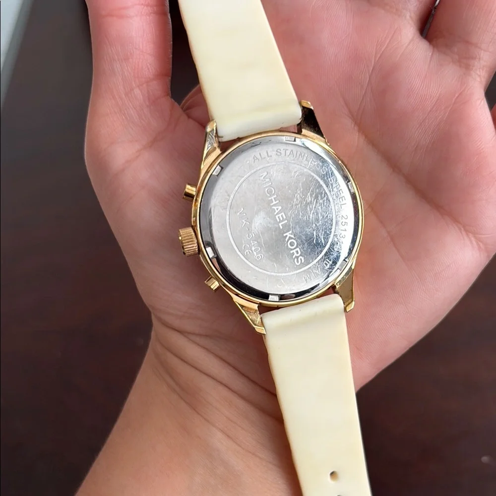 Michael Kors Gold and White Watch - Picture 4 of 6